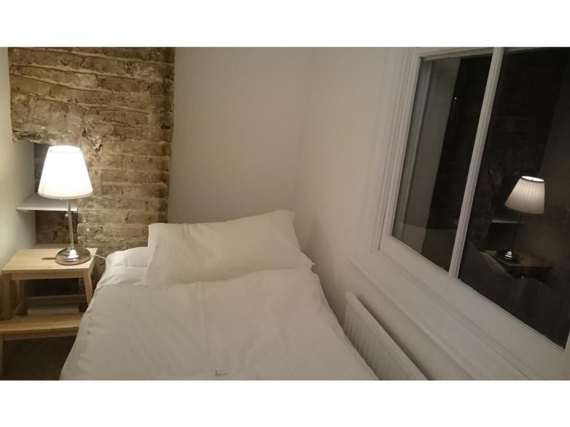 Central London Flat. Georgian Terrace. Bright. Bilik gambar